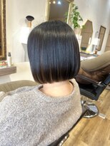 ナチュラルスポット(Natural Spot) ぱつっとボブ×インナーベージュカラー