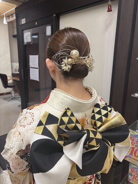 ビューティ高田 一番町サロン タイトシニヨン×振袖