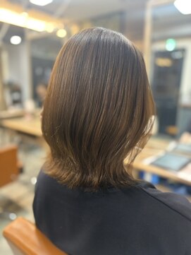 トランクヘアデザイン 大宮(TRUNK hair design) 大人くびれミディアム｜外ハネ×艶ブラウン