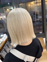 リーコ ベル 西区 横川駅(RICCO belle)&nbsp;ミルクティーベージュの切りっぱなしボブ