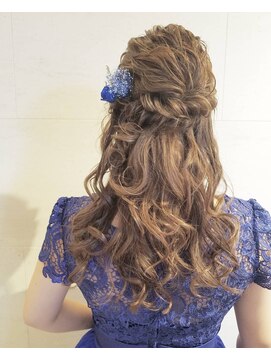 クオール(Quol) 王道ハーフアップ【みなとみらい・桜木町】