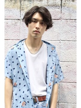 ブークル(boucle) 黒髪スパイラルパーマセンターパートトランクスヘア