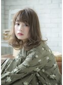ベージュカラーで透明感を☆