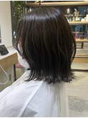 バツっと切りっぱなしボブ