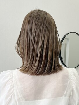 ソヨン 栄店(SOYON) 黒髪/グレーベージュ/レイヤーロング/前髪パーマ/髪質改善