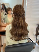 ヘアセット&メイク専門店 カスミ(Kasumi)&nbsp;波巻きハーフアップ