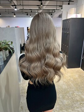 メリー オオサカ(Merly Osaka) 王道ハイトーン！milk tea ash