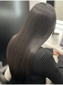 ロングヘアーナチュラルカラー上級髪質改善　赤坂見附
