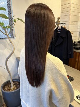 リーシュ(LEASH) 艶髪メテオストレート