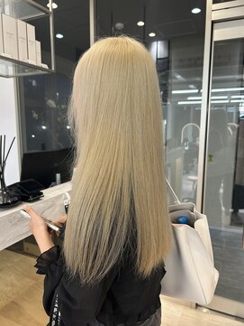 ロンドルピナス 小倉(Lond Lupinus) ミディアムヘア暗めカラー/デザインカラー/フェイスフレーミング