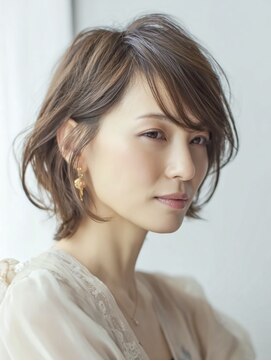 ハーツ(Heart's) 大人ショート　白髪ぼかし　脱白髪染め　ハイライト40代50代60代