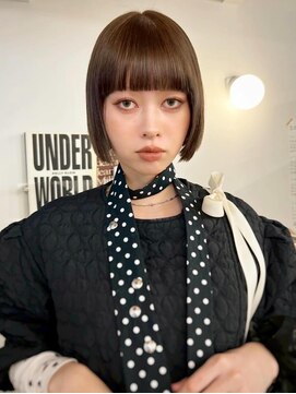 ヘーゼルベージュ×切りっぱなしボブ