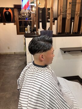 ジールアンドニコ(Zeal & nico.) スキンフェードカット