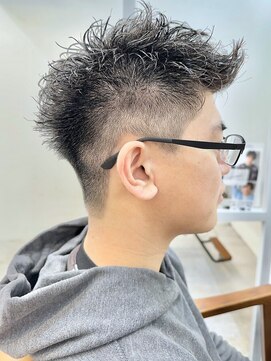 ロミーオム 本厚木(ROMMY. Homme) アクティブショートソフトモヒカンナチュラルアップバング本厚木