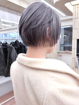 パークレーン アイス イヴェン アネックス(PARK LANE ICI yeven.anx) 夏カラーを楽しむハイトーン×インナーカラー顔周りレイヤーYUKI
