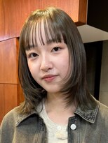 ナループロアポンテ(Nalu pu loa PONTE)&nbsp;ミディアムレイヤーパーマ落としオリーブベージュオリーブカラー