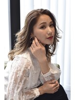 カリン(carin)&nbsp;【carin那覇真嘉比店】大人かわいい☆外ハネレイヤーミディー☆