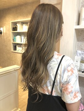 キャアリー(Caary) 福山美容室caary大人気イルミナカラー くすみベージュ