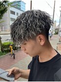 ホワイトメッシュ ツーブロック ツイストスパイラル マッシュ