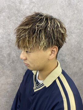 ライズ 綾瀬店(RISE) 刈り上げマッシュ【ハイライトツイスパ】