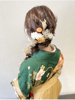 【元町駅徒歩１分/駐車場有】卒業式にぴったり!ヘアセット＋袴着付けで特別な一日を華やかに彩るお手伝い♪