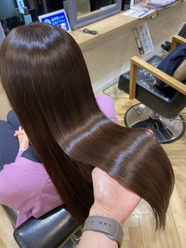 アルーシェ 秋葉原店(Alushe)の写真/韓国風ミディアムレイヤーでロングヘアに軽やかさをプラス☆再現性◎の顔周りカットで理想のスタイルへ♪