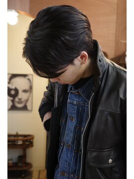 エディ(Edy) メンズセンターパートニュアンスパーマ刈り上げ眉毛カット岡山