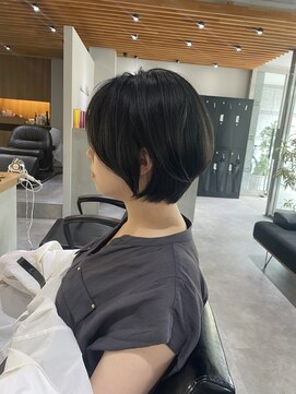 サロンドミルク 新百合ヶ丘店(salon de MiLK) 大人可愛いショート［新百合ヶ丘/ショート/白髪ぼかし］