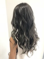 美容室 イズ 館林店(Iz)&nbsp;インナーレイヤー_グレーベージュレイヤーロング