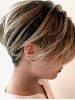 アングレカム(Angraecum)&nbsp;刈り上げツーブロック☆ベリーショート