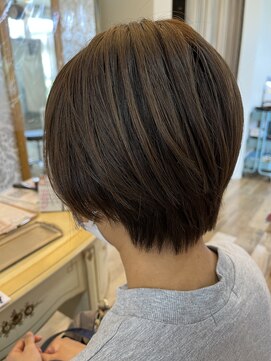 ハグクレア(HUG CLAIRE) アッシュブラウン