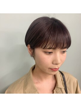 イン(in.) 耳掛け丸みショートとパープルカラー