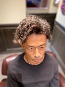 バレス 田町(BALES) [スキンフェード/ツイストスパイラル/田町]