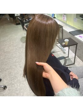 リー 尼崎(Lee) 〈 ミルクティーベージュ！ 〉