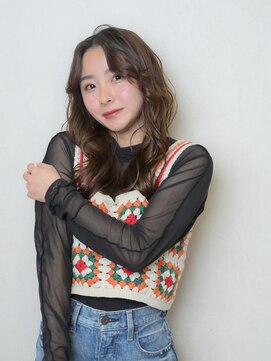 ララルーモ(LaLarOomo) ニュアンスカラー×ゆるふわパーマこなれミディ