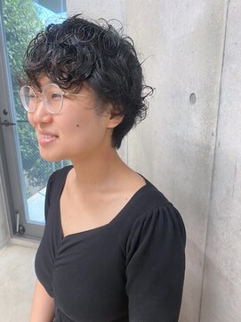 エウペ 渋谷(WEUPE) 斜めバング/グレージュカラー/デザインカラー/シルキーベージュ