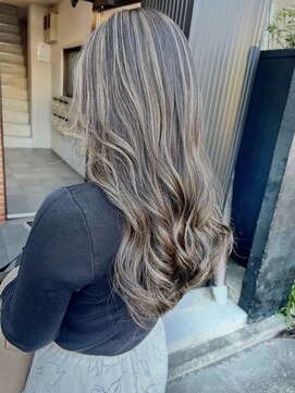 トト 船橋店(toto.) 黒髪/グレーベージュ/レイヤーロング/前髪パーマ[西船橋/津田沼]