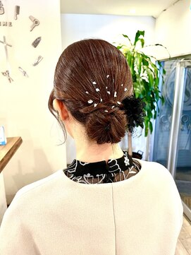 クッキー ヘアーアンドメイク(COOKIE Hair&Make) 【COOKIE】コンパクトシニヨン♪