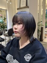 グラッド(GLAD.) ミディアムウルフ/ナチュラルウルフ/顔まわりレイヤーカット