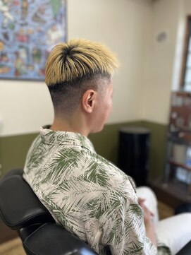 グリンヘアー(GRIN HAIR) カット+ブリーチ