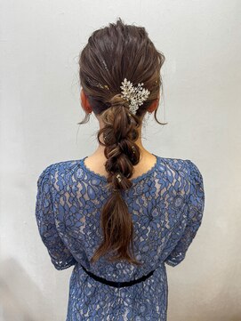 アカネ(Akane) お呼ばれヘアセット　編み下ろしアレンジ　10代 20代