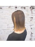 大人グレージュ×ベージュインナーカラー 切りっぱなしボブ