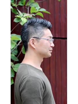 ココアール けやき通り(COCO.R) 眼鏡の男性