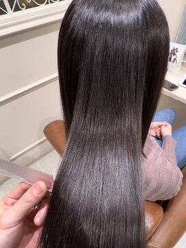 フレーム へアアンドトリートメント 天王寺北口店(FRAME) [FRAME 天王寺北口店] 艶カラー透け感アッシュ