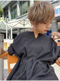 ハンサムマッシュショート透け感グレーアッシュホワイトカラー