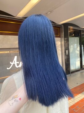 シグマラテ(SIGMA LATTE) ブリーチで作るマリンブルー【髪質改善込み】