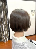 ショートボブ　グラデーションボブ　グレージュ　アッシュ