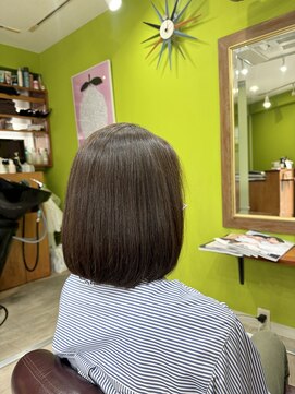 シースティア(siistia) 《マットブラウン×ボブ》