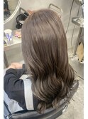 オリーブベージュ