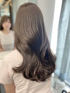 フォンズ(FONS) オリーブグレージュ/レイヤーカット/透明感カラー/くびれヘア